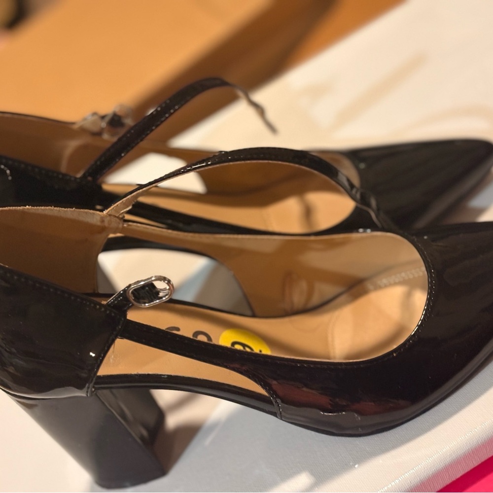 Unisa Black Patent Leather Heels new never worn